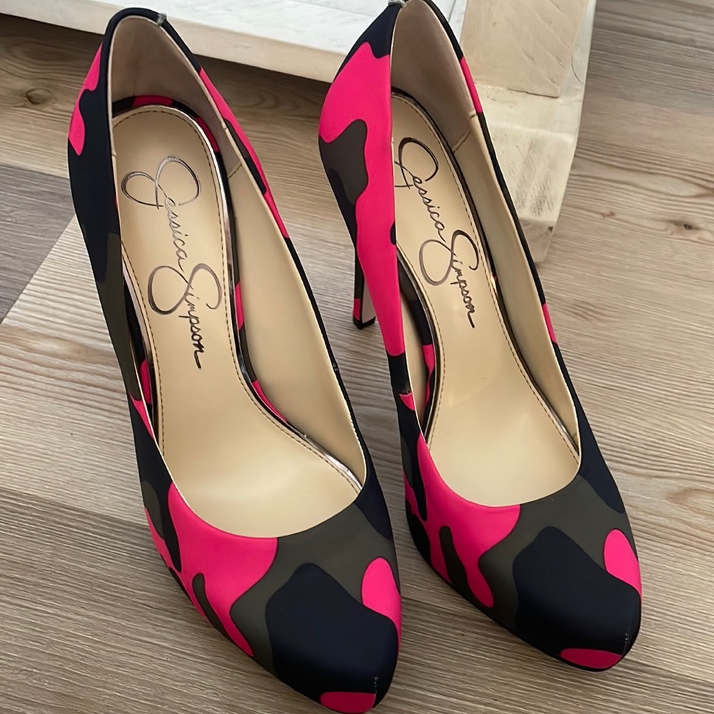 Jessica Simpson heels